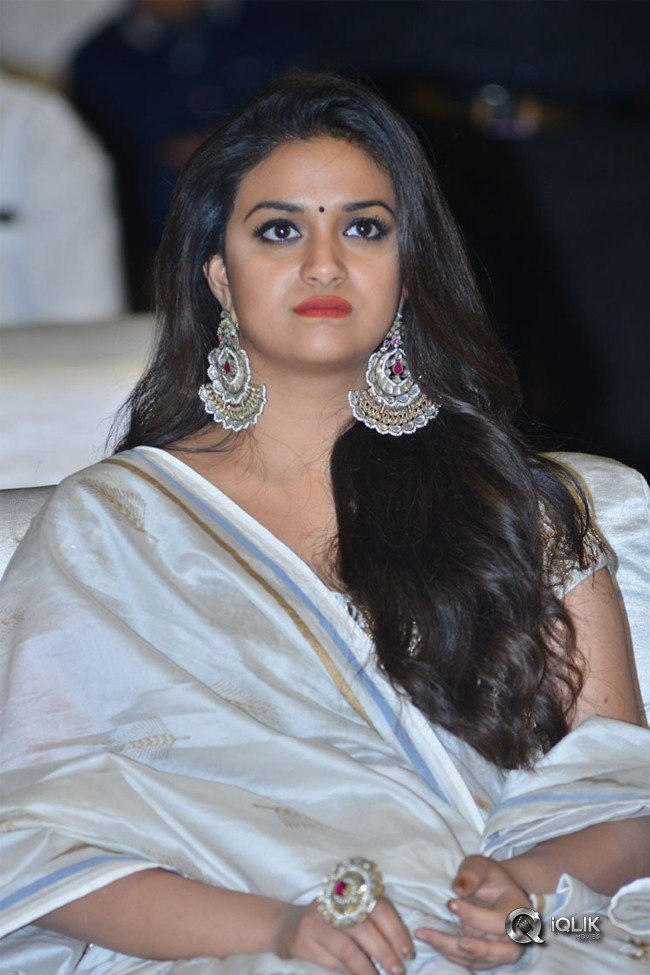 Keerthy-Suresh-at-Pandem-Kodi-2-Prerelease-Event-Photos